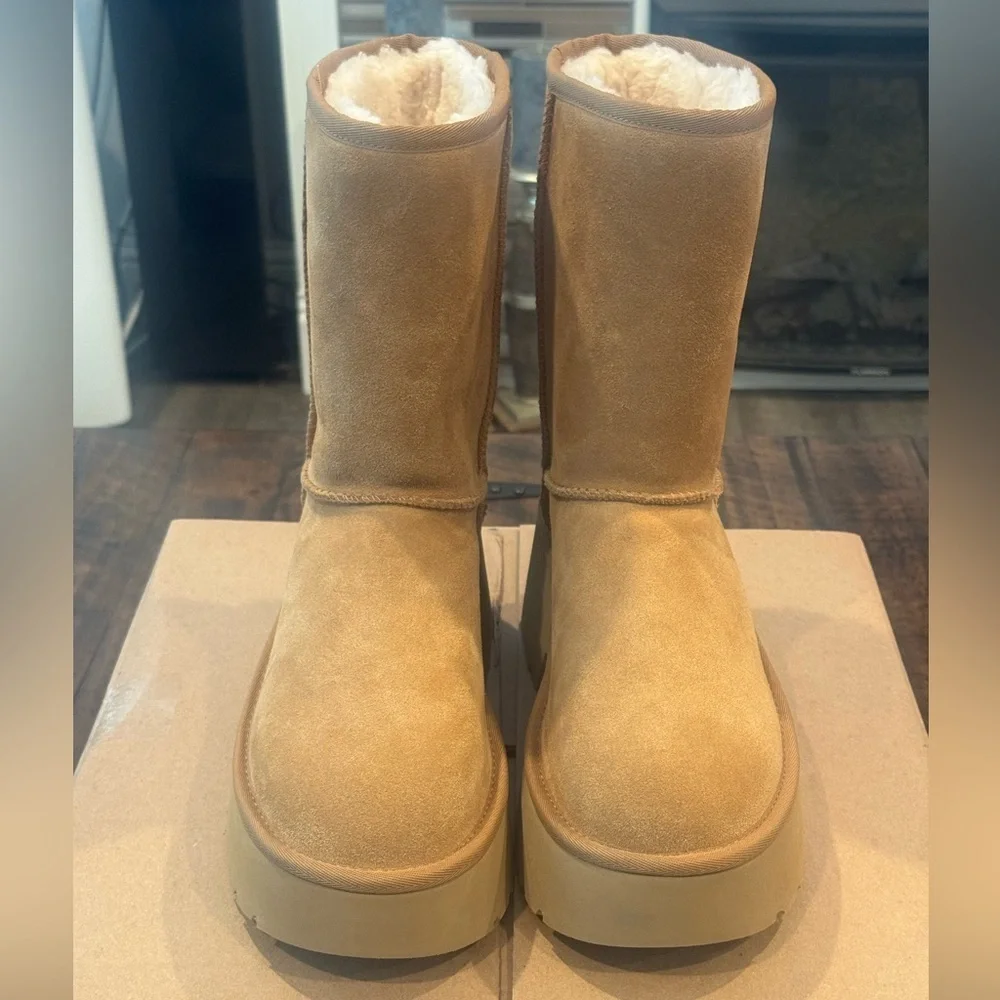 UGG Classic New Heights Short Boot